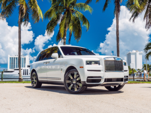 WHITE ROLLS ROYCE CULLINAN